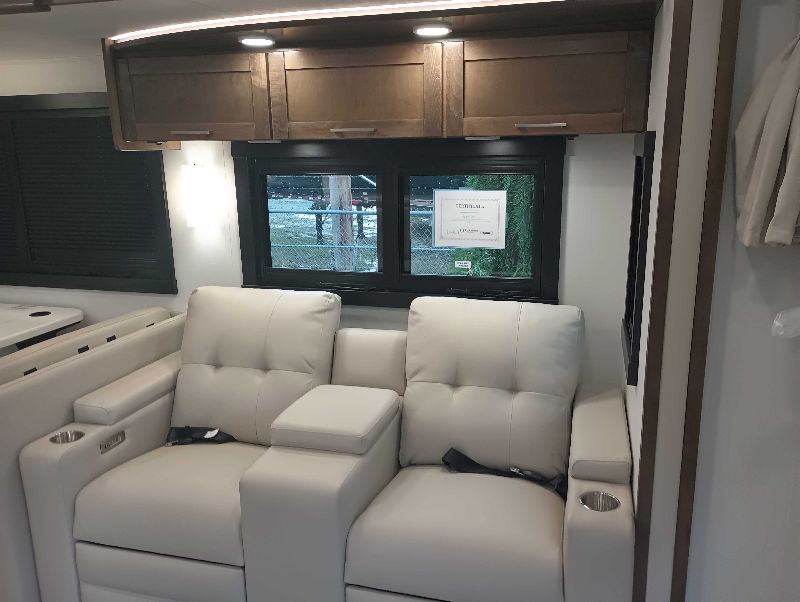 2026 Entegra Coach Accolade 37M - Image 11