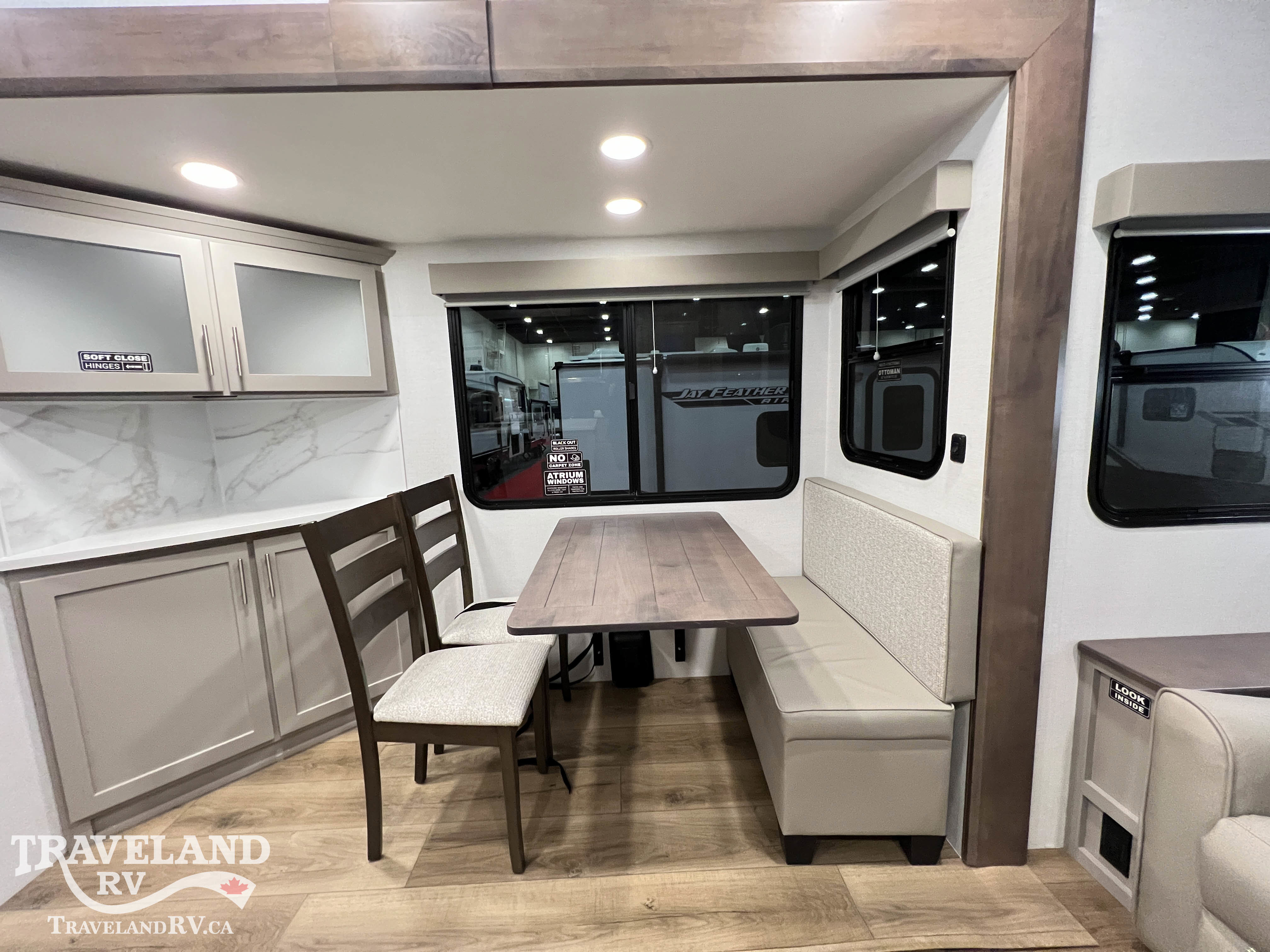 2026 Alliance RV AVENUE 25RL - Image 8
