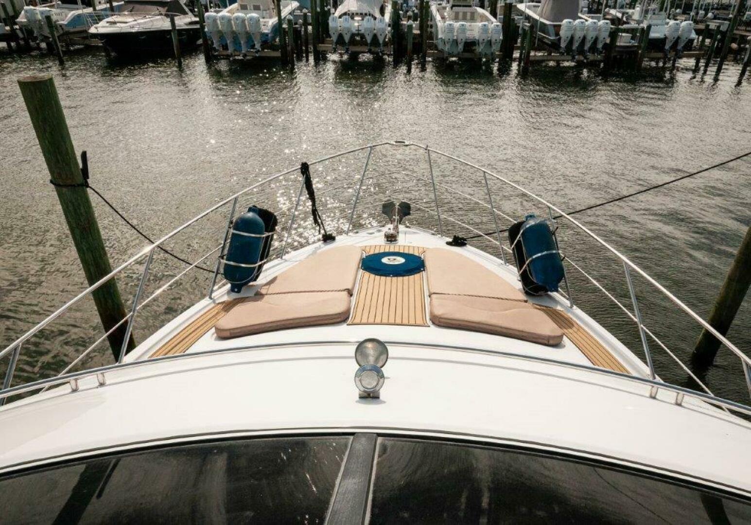 2002 Carver 444 Cockpit Motor Yacht - Image 5