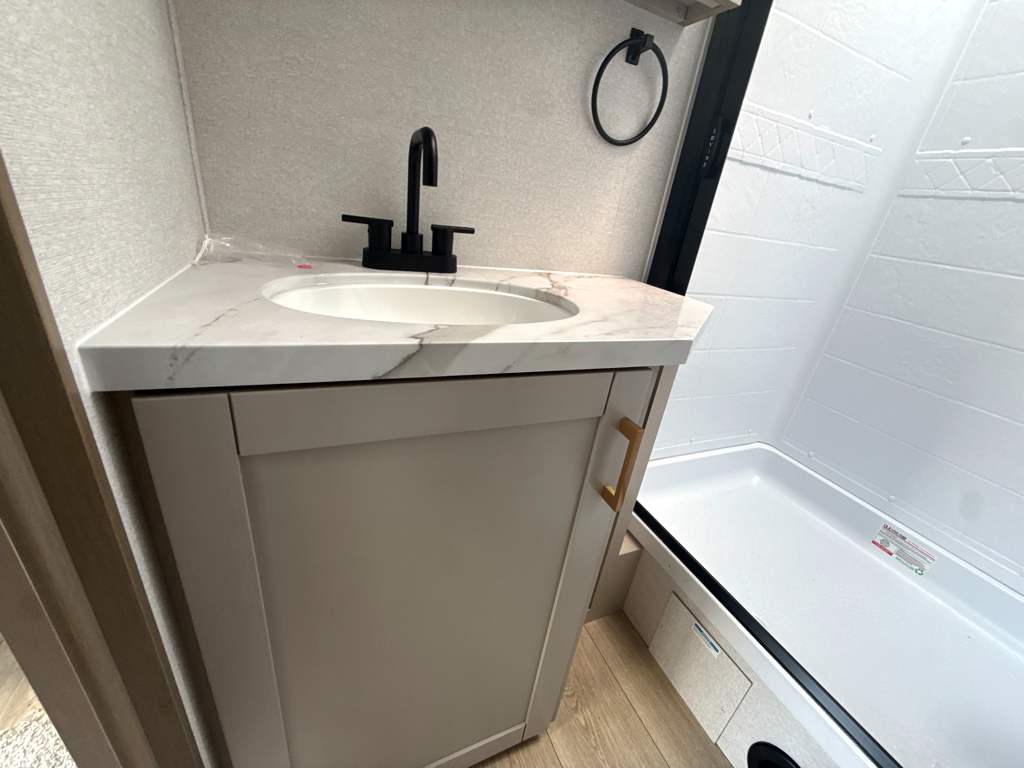 2027 JAYCO JAY FEATHER 27MK - Image 25