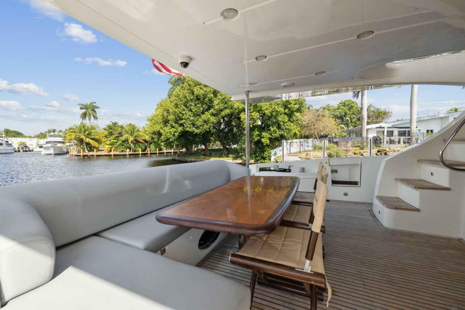 2013 Azimut 70 - Image 21