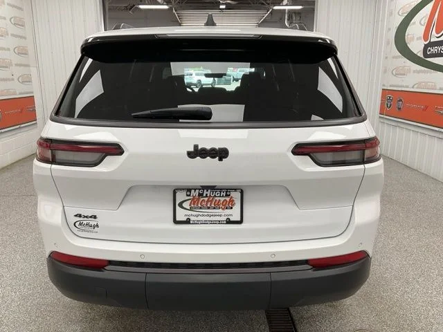 2026 Jeep Grand-Cherokee-L Laredo Altitude 4x4 - Image 6