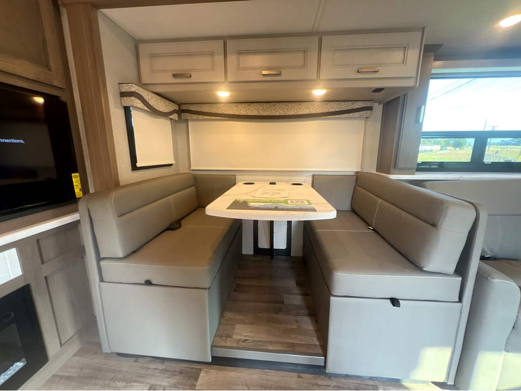 2026 THOR MOTOR COACH PASADENA 38FX - Image 24