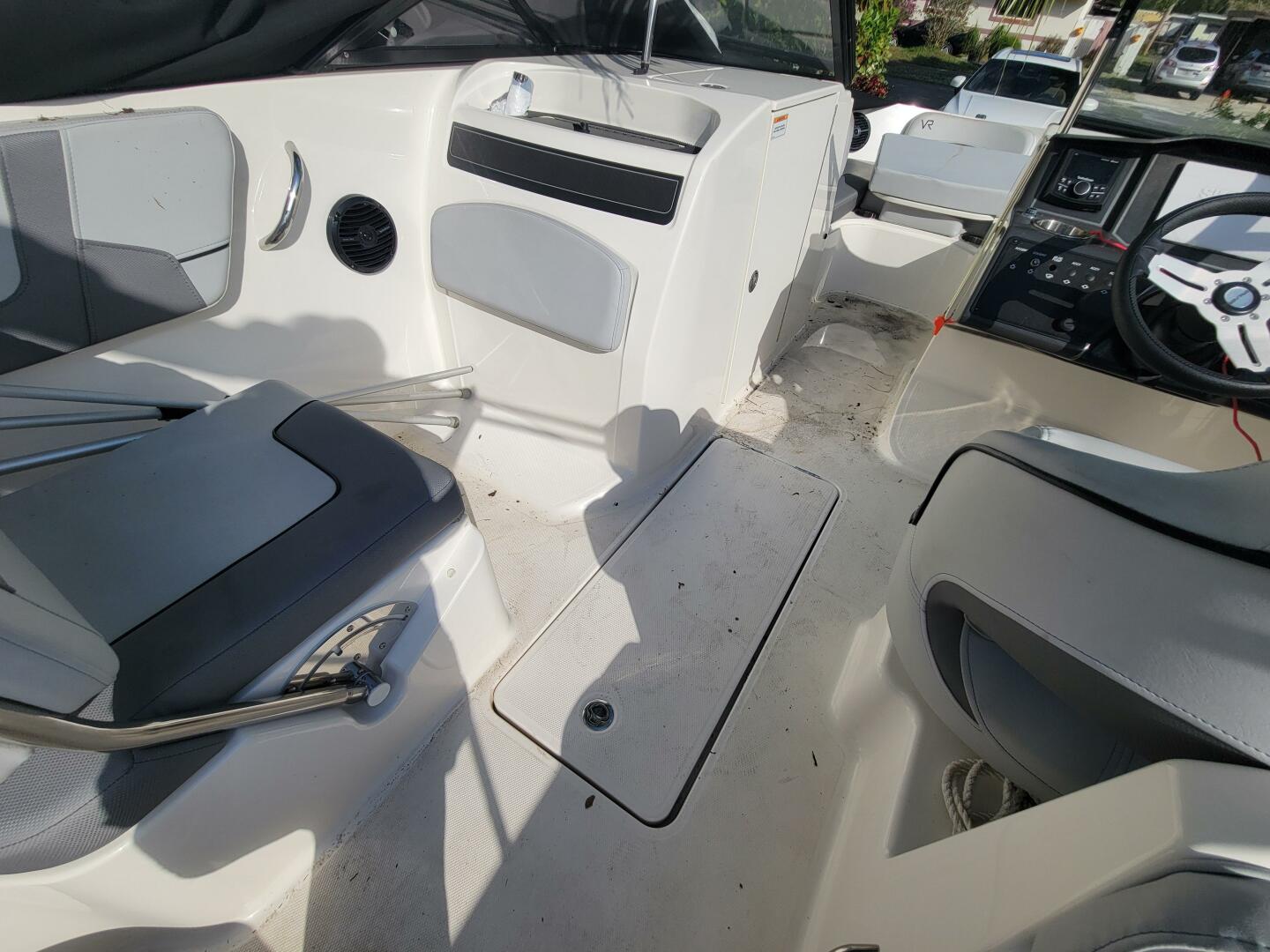 2023 Bayliner VR6 OB Base - Image 21
