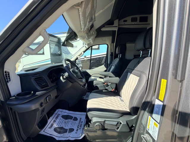 2026 Grand Design Lineage Series VT LVT1 - Image 9