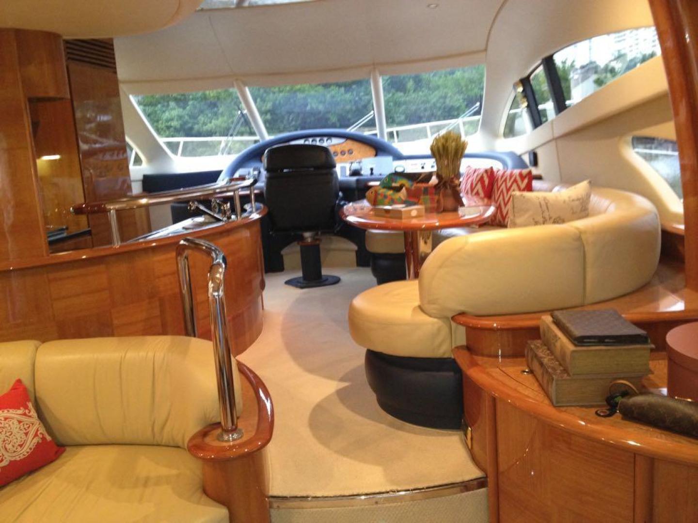 2005 Azimut 62 Evolution - Image 11