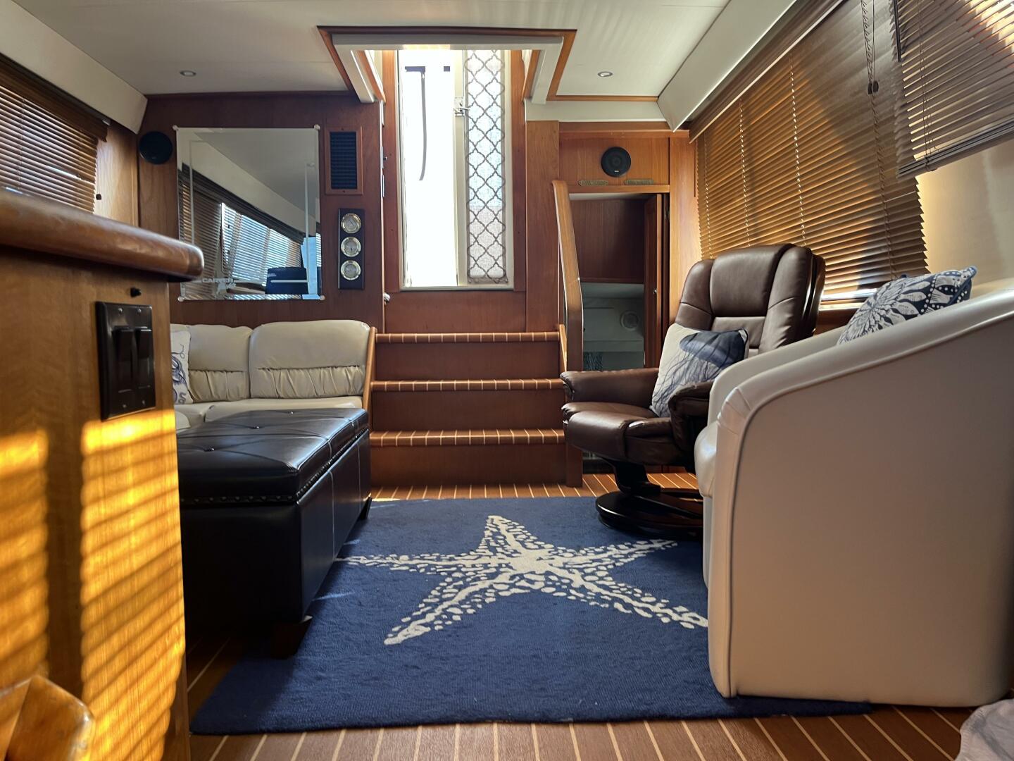 1995 Carver 440 Aft Cabin - Image 7