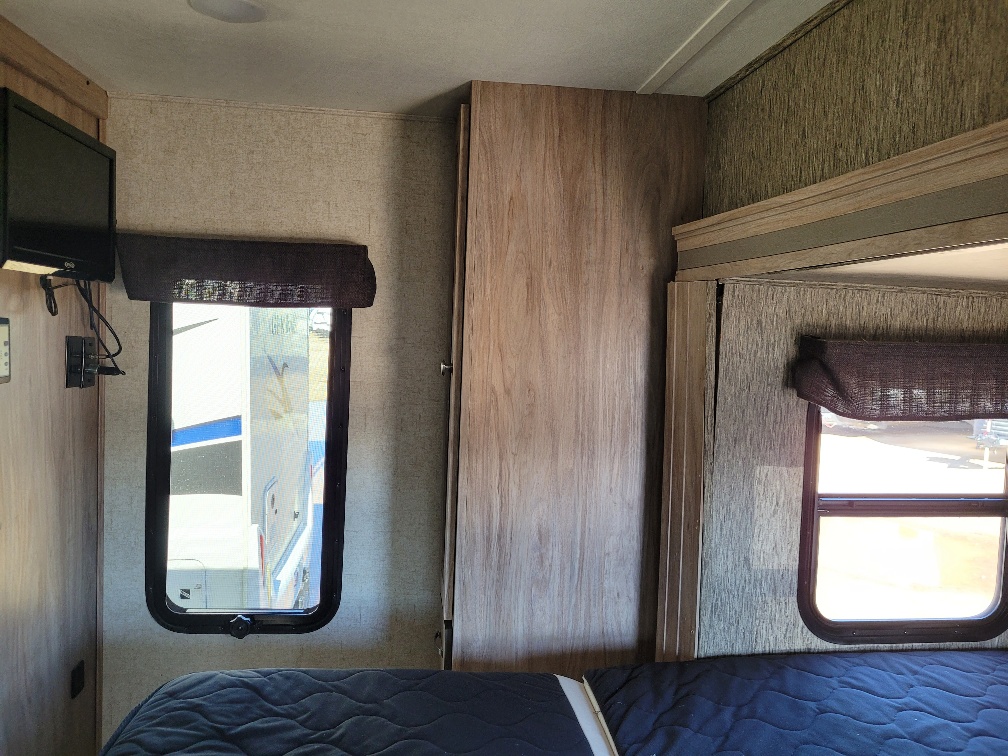 2018 Forest River Forester 2401R MBS - Image 22