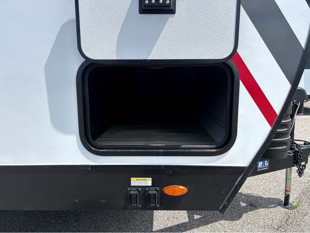 2026 VENTURE RV STRATUS 302VBH - Image 6