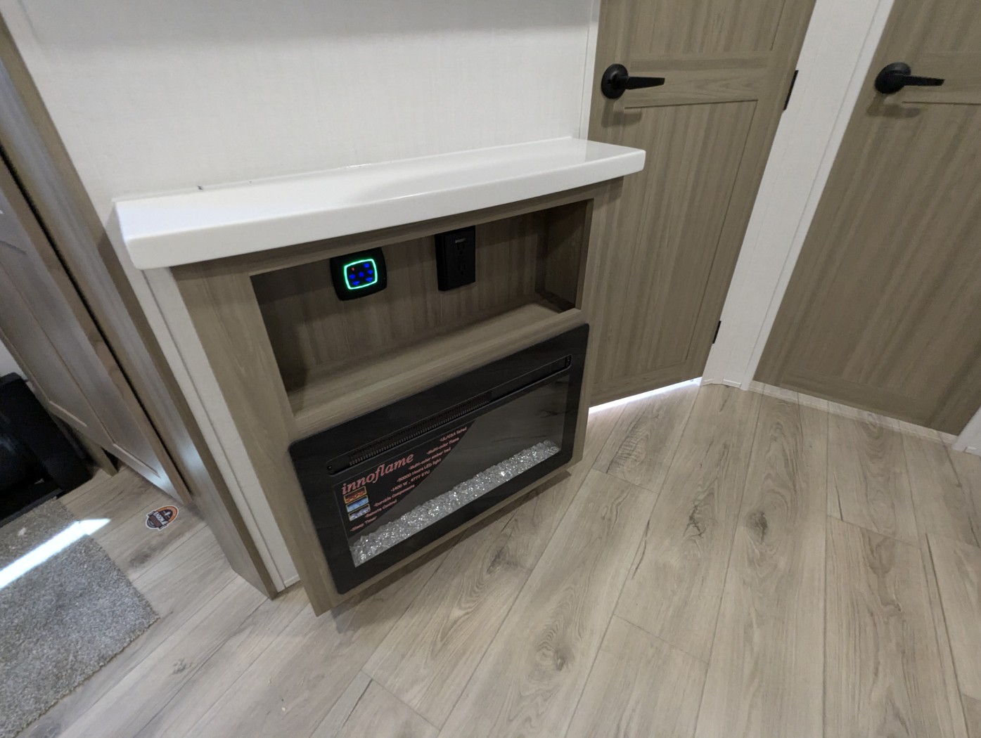 2027 Forest River Rockwood Ultra Lite 2608BS - Image 19