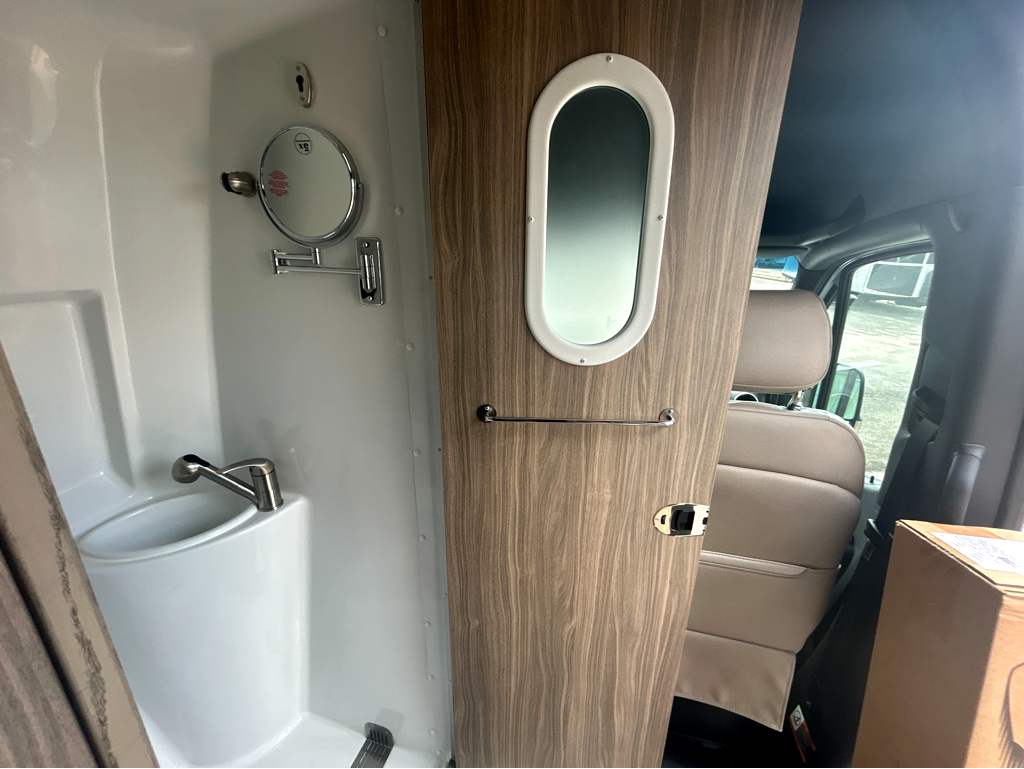 2027 AIRSTREAM INTERSTATE 19GTX - Image 19