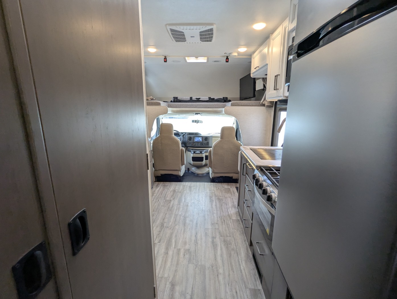 2025 Thor Motor Coach Four Winds 25V - Image 26