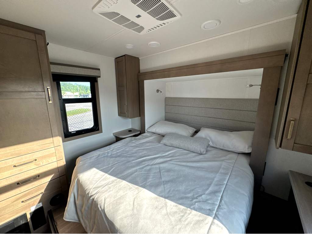 2027 JAYCO GREYHAWK 30Z - Image 19