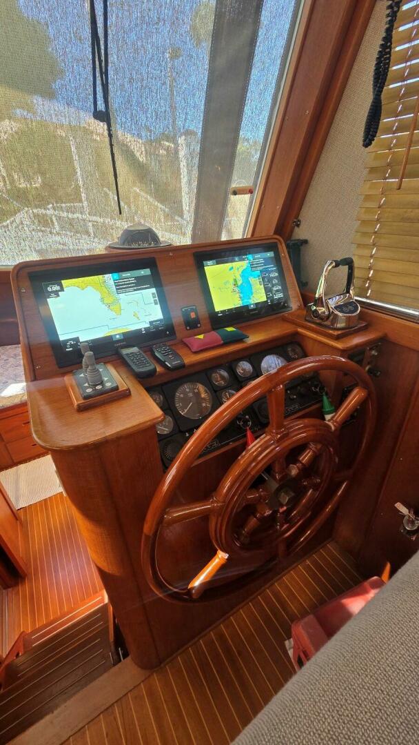 1997 Grand Banks 49 Classic - Image 34