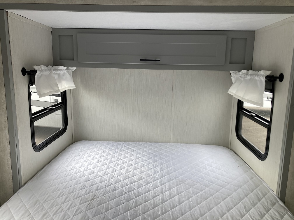 2020 Forest River Vibe West 17RS - Image 16