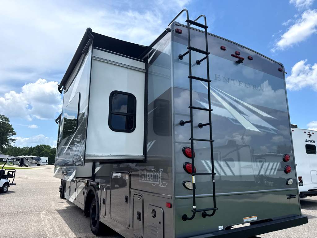 2027 ENTEGRA COACH ESTEEM XL 32U - Image 3