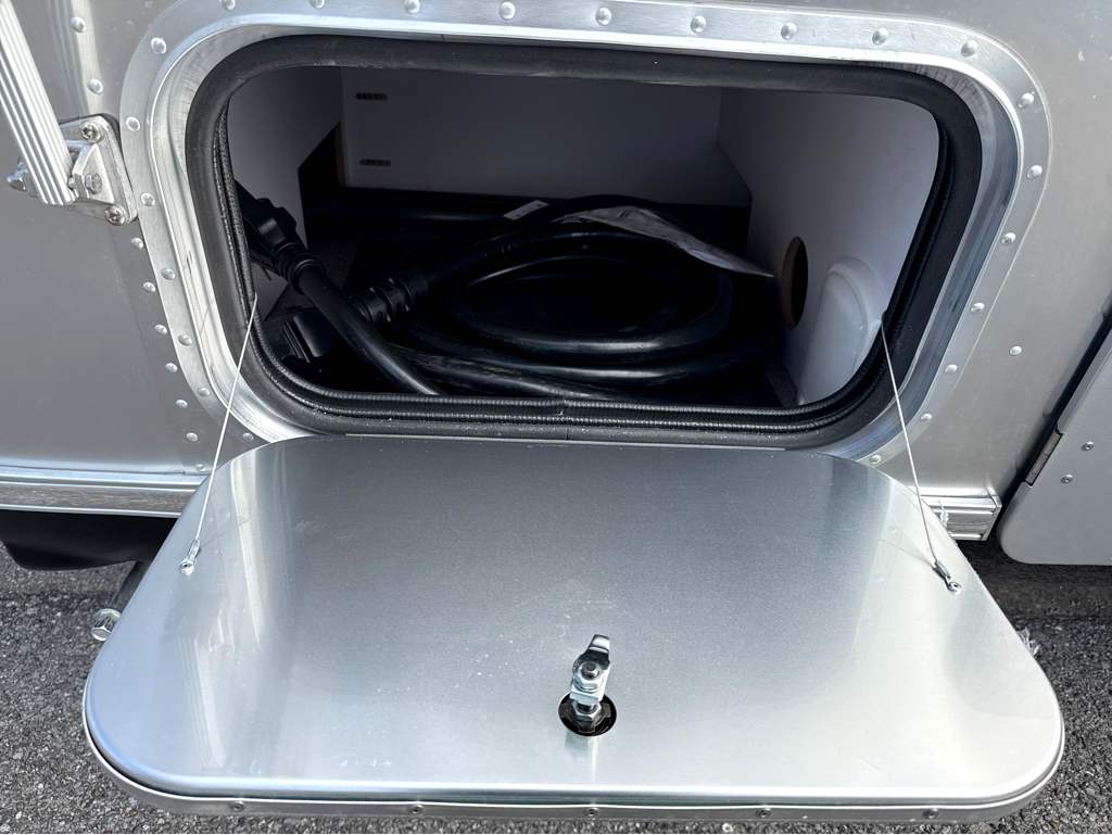 2026 AIRSTREAM FLYING CLOUD 30FBBQ - Image 7