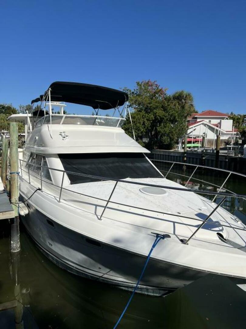2004 Cruisers Yachts - Image 5