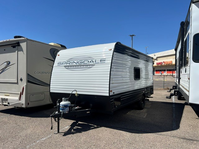 2025 Keystone Springdale Mini 1800BH - Image 1
