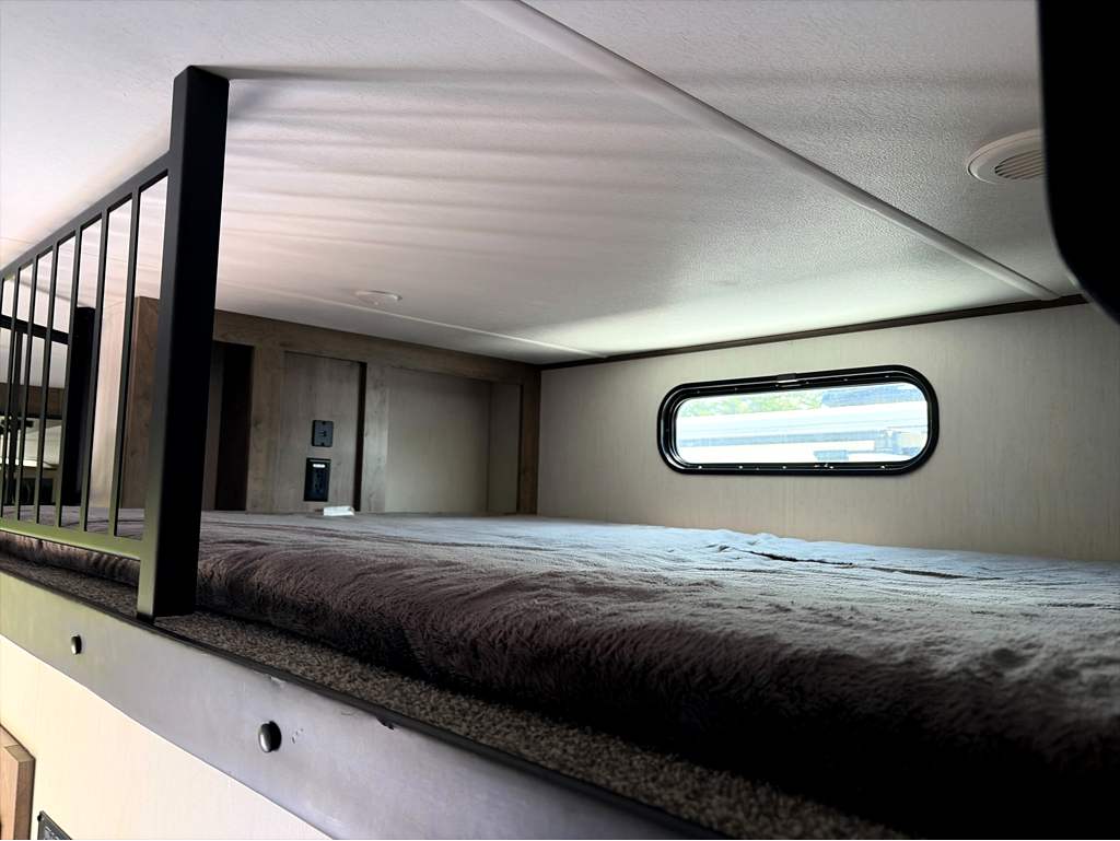 2022 FOREST RIVER SABRE 36BHQ - Image 18