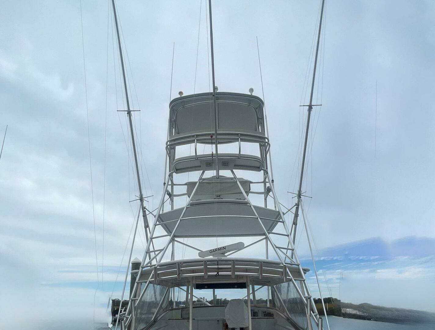 2005 Custom Carolina 40 DeSanti - Image 45