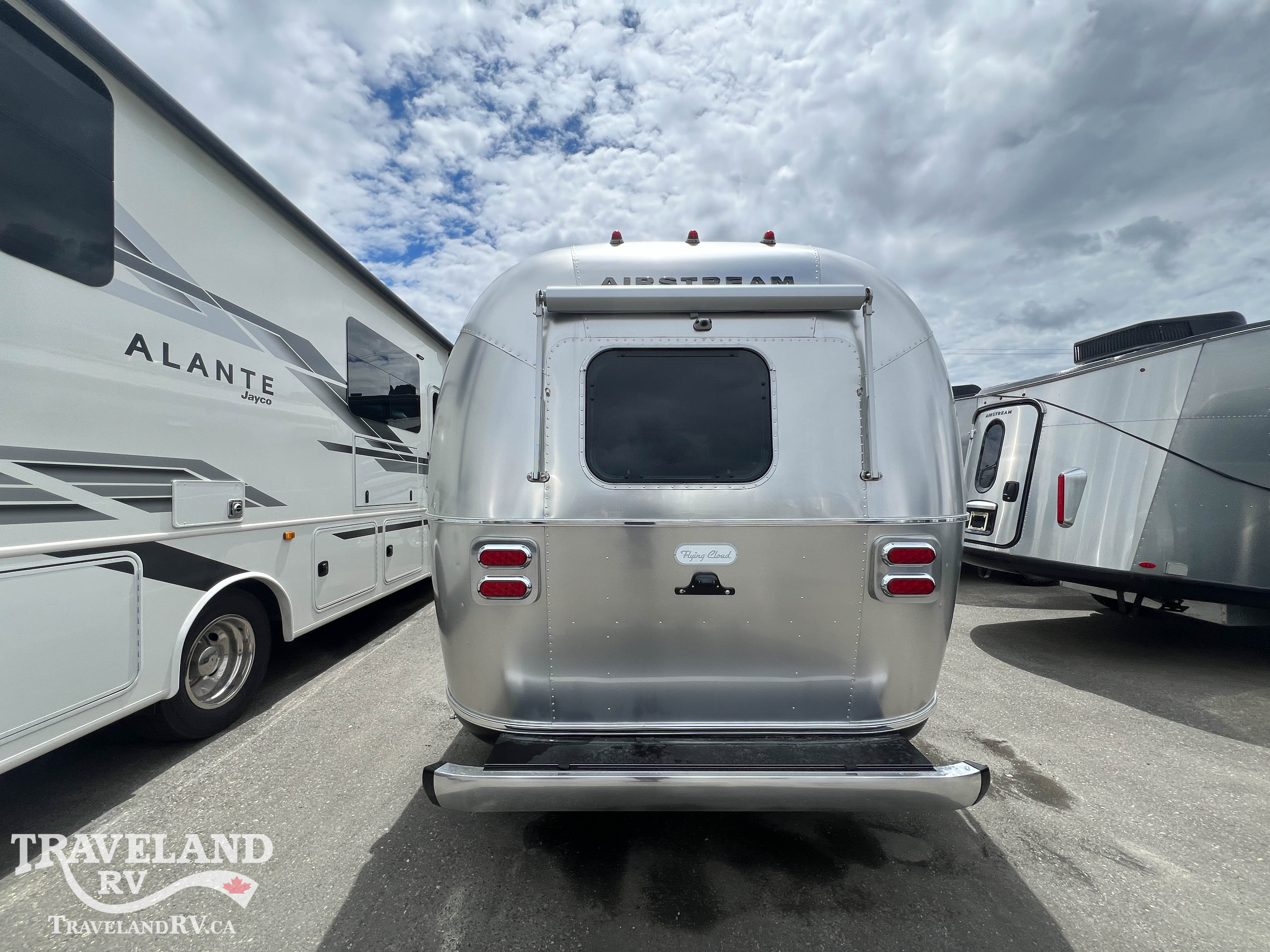 2026 Airstream Flying Cloud 23FBT - Image 9