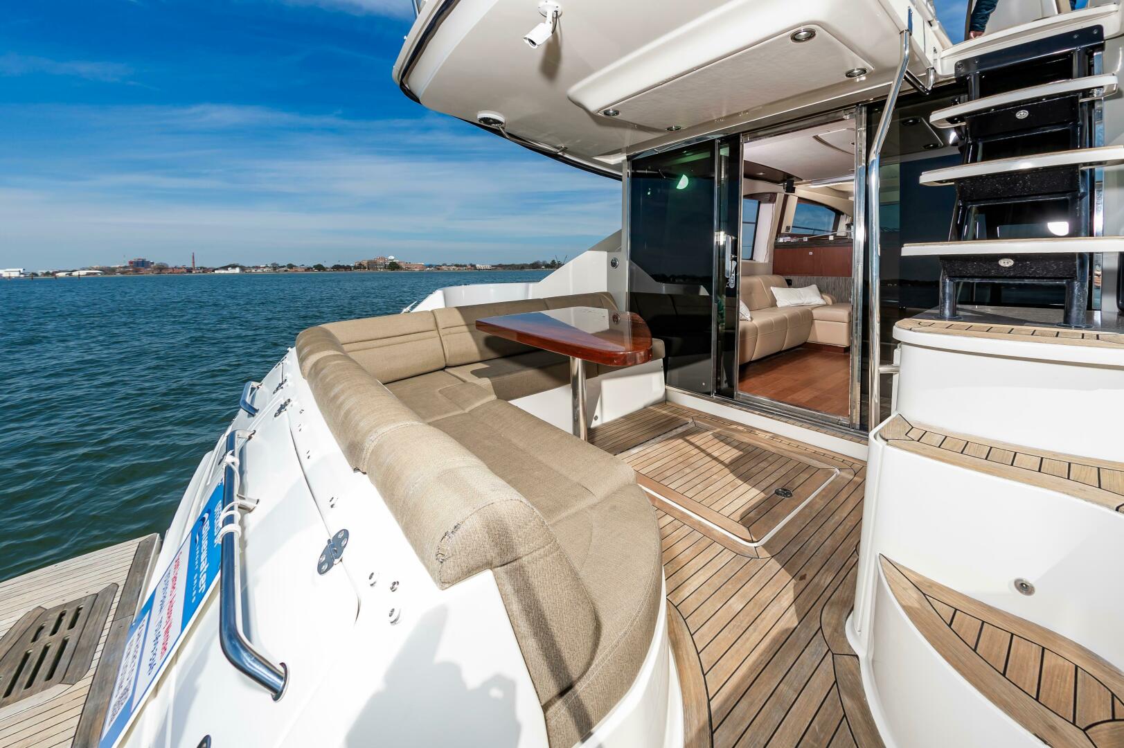 2015 Sea Ray 510 Fly - Image 5