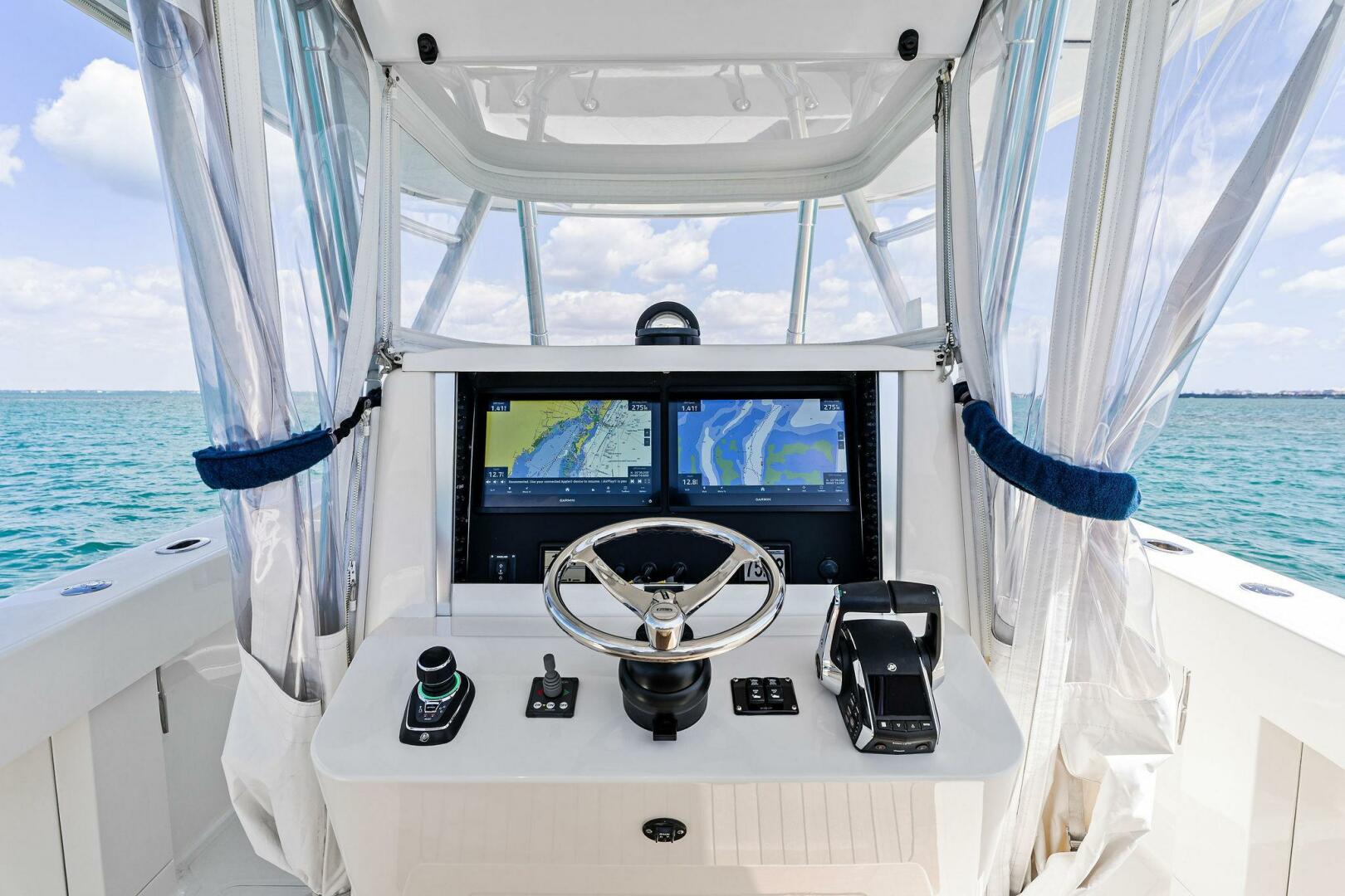 2015 Bahama 41 - Image 41