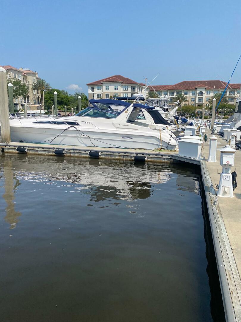 1993 Sea Ray 440 Sundancer - Image 1