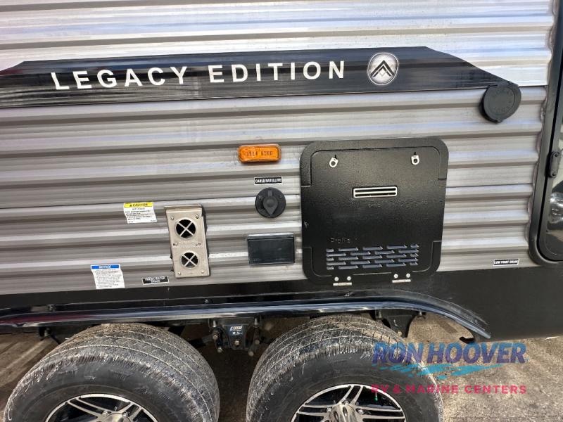 2026 COACHMEN 333DORM - Image 10