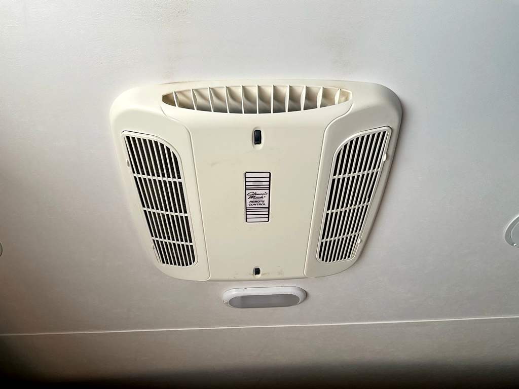 2016 JAYCO OCTANE M-222 - Image 21