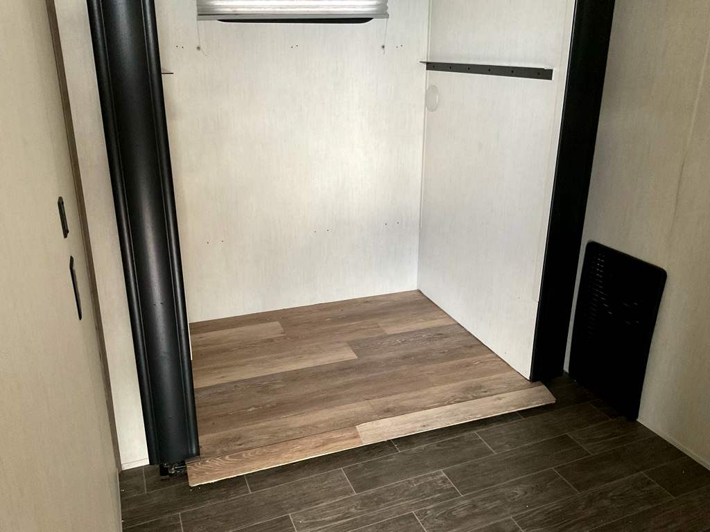 2022 FOREST RIVER ARTICWOLF M-3880 SUITE - Image 29