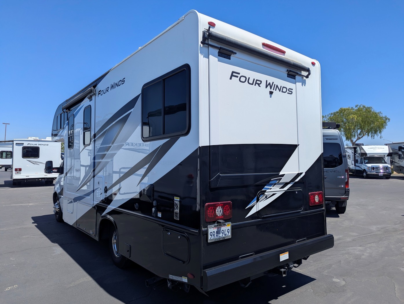 2024 Thor Motor Coach Four Winds Sprinter 24LW - Image 3