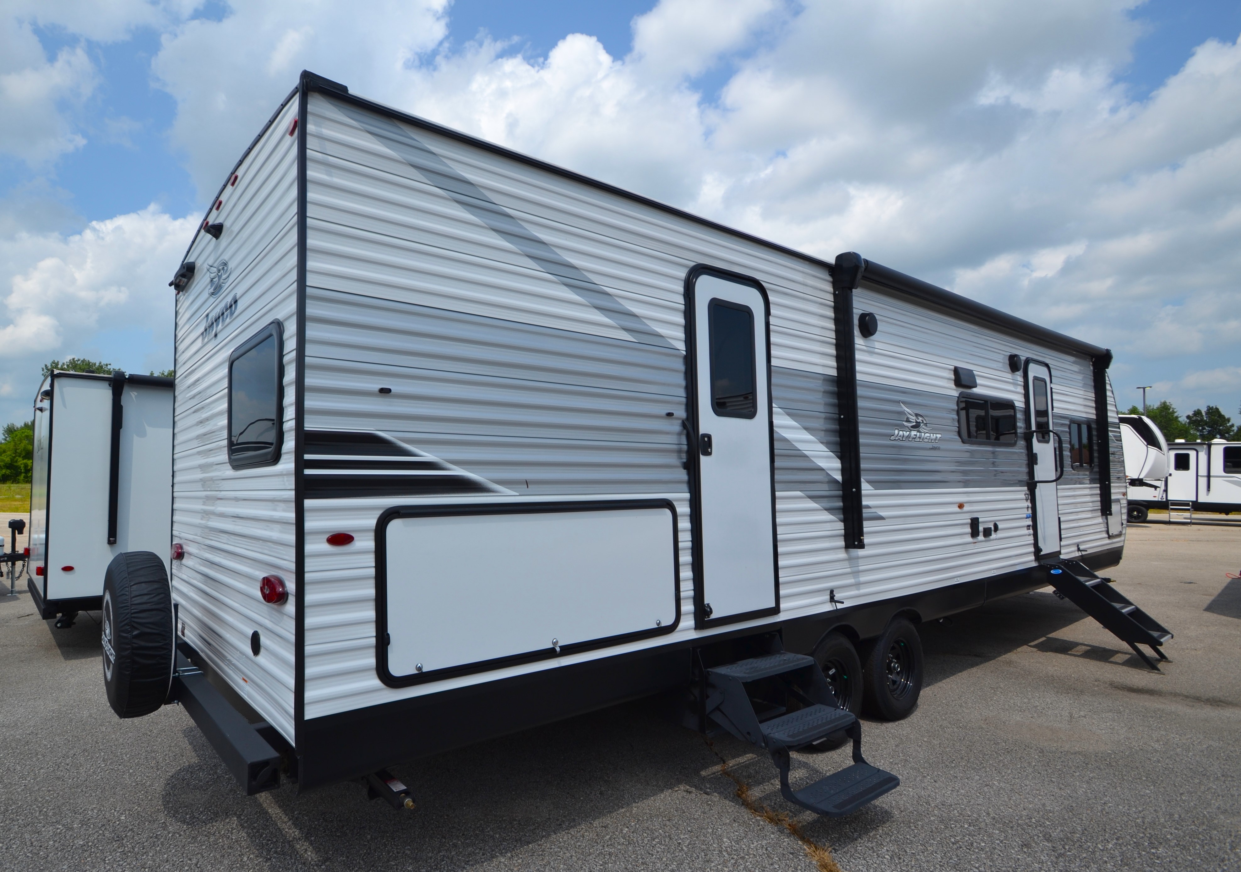 2026 Jayco Jay Flight SLX 321BDS - Image 2