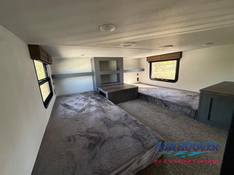 2026 PALOMINO 429LFT - Image 10