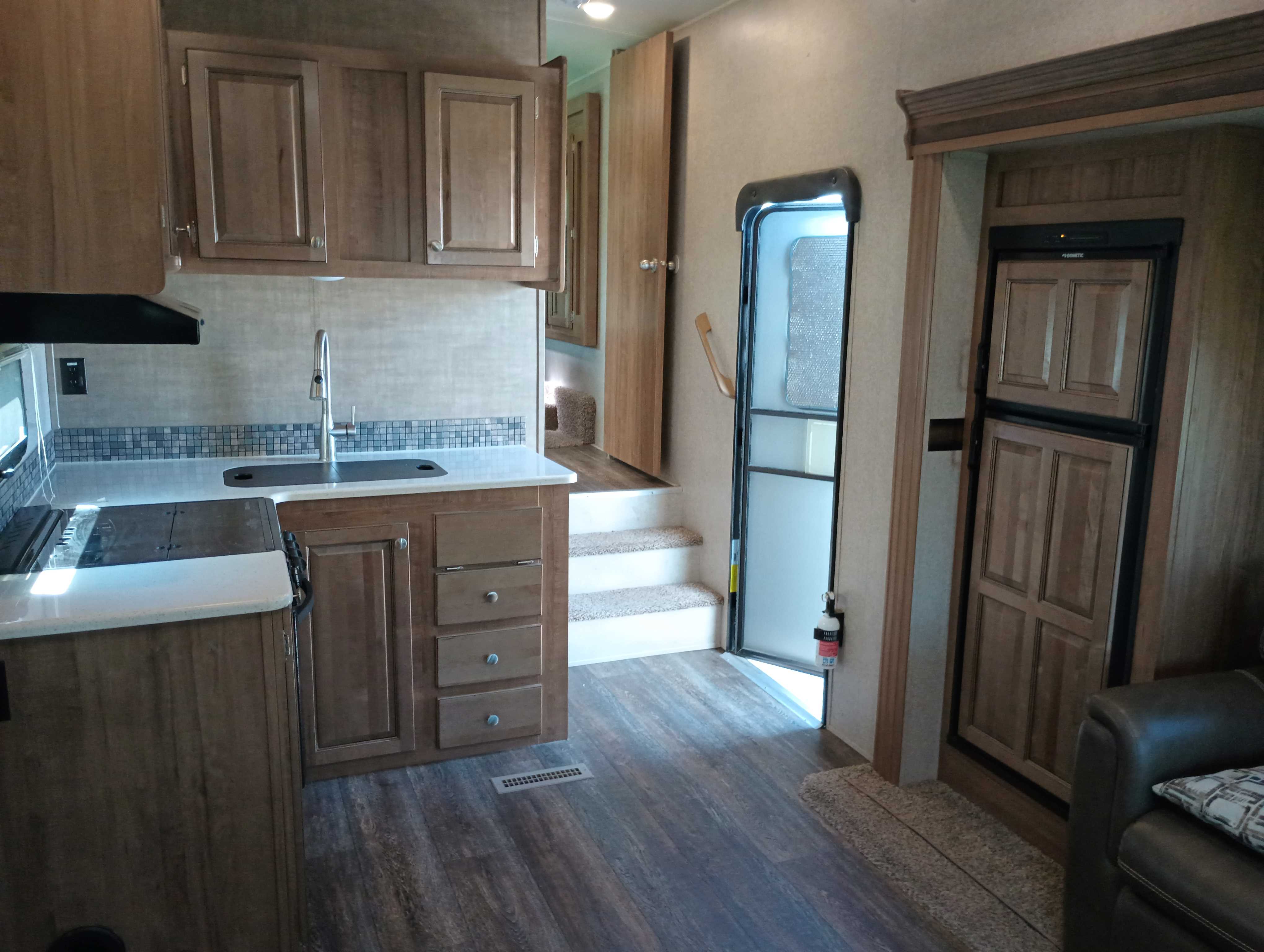 2015 Forest River Rockwood Ultra Lite 2650WS - Image 10