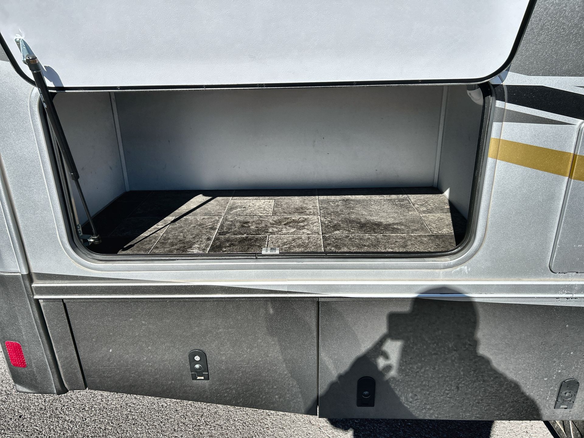 2014 Renegade Villagio 25RBS - Image 25