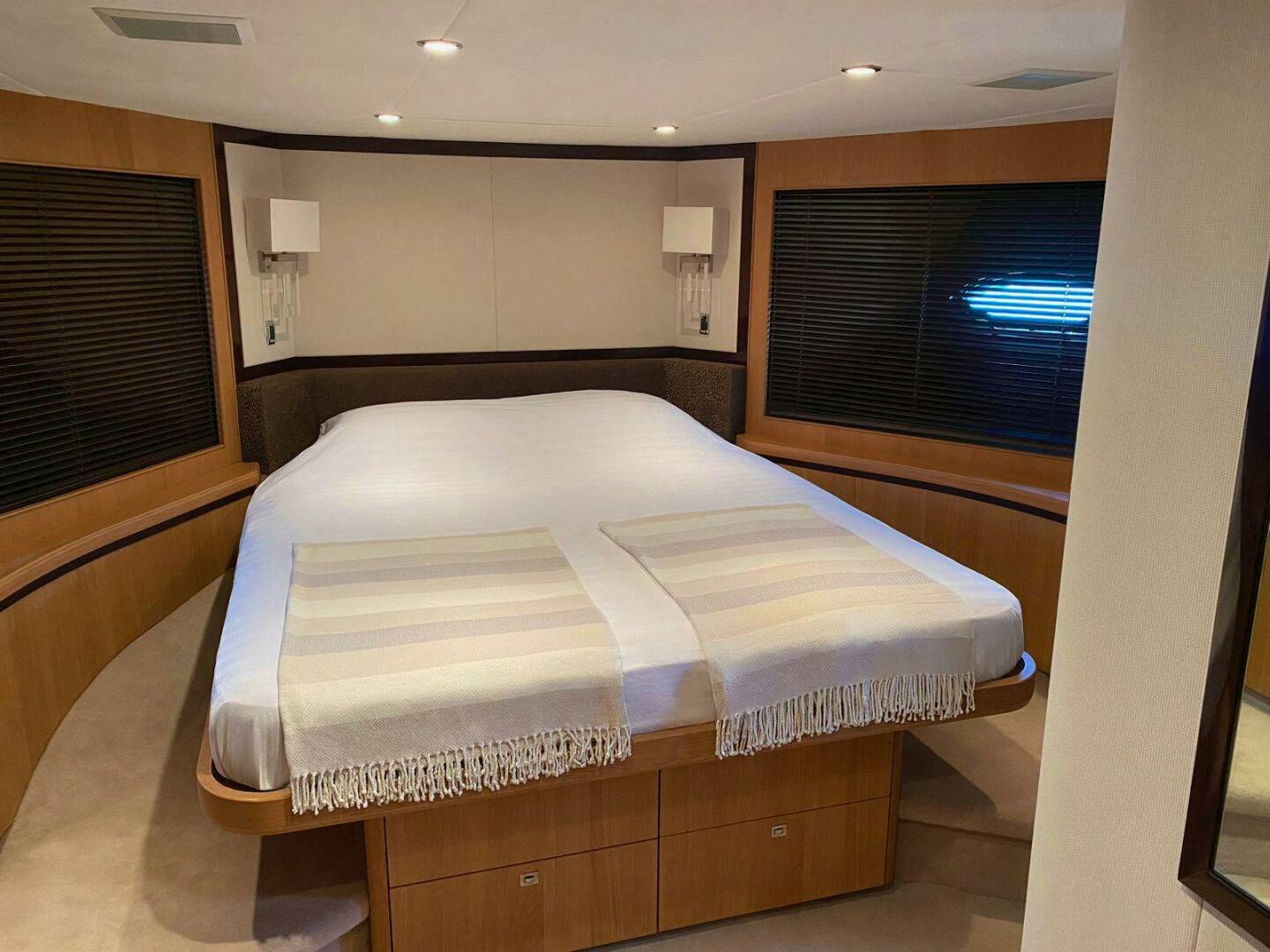 2011 Princess Yachts - Image 44