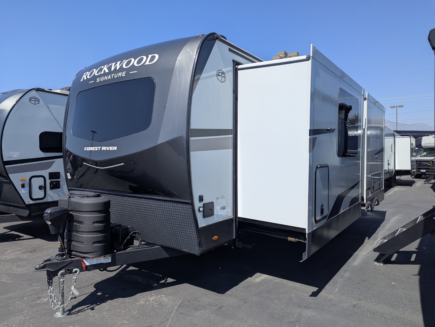 2026 Forest River Rockwood Signature 8263MBR - Image 3