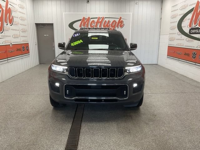 2025 Jeep Grand Cherokee L Overland 4X4 - Image 2