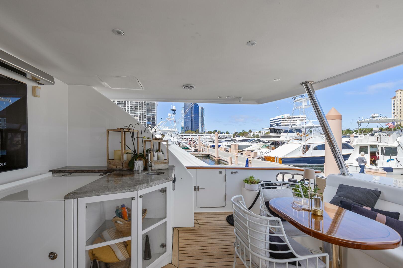 2010 Ocean Alexander 83 - Image 40