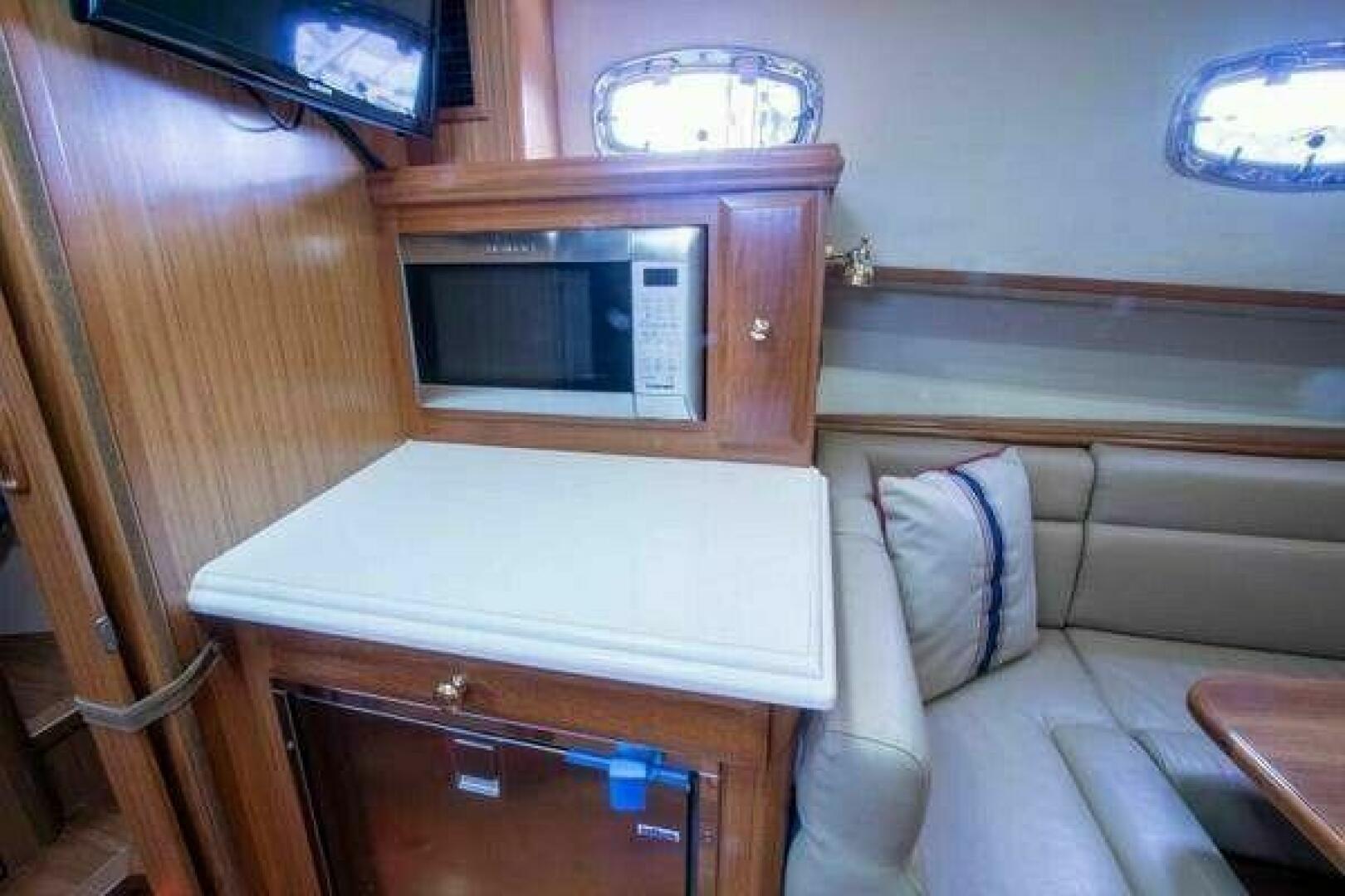 2016 Mainship M34 Pilot - Image 12