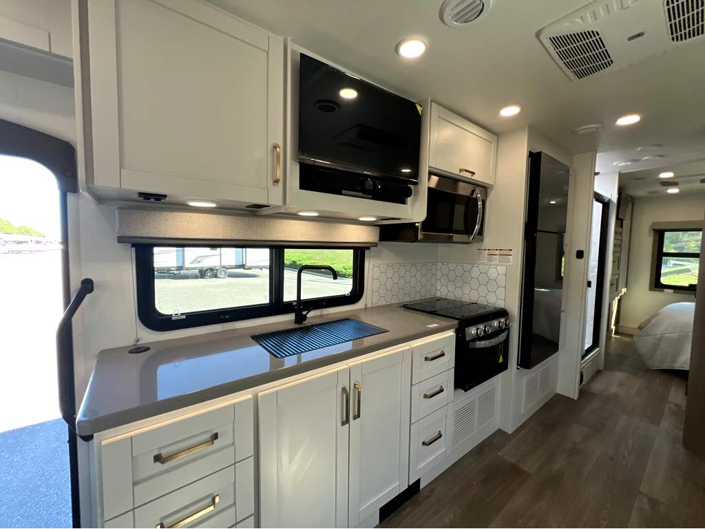 2027 ENTEGRA COACH ODYSSEY 29V - Image 11