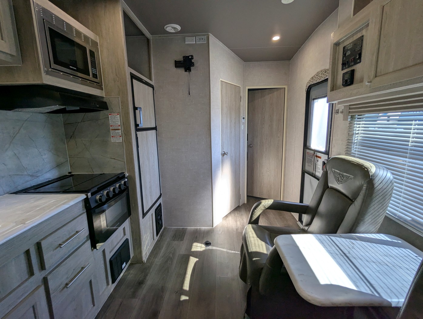 2023 ECLIPSE ATTITUDE T23SAGLE - Image 18