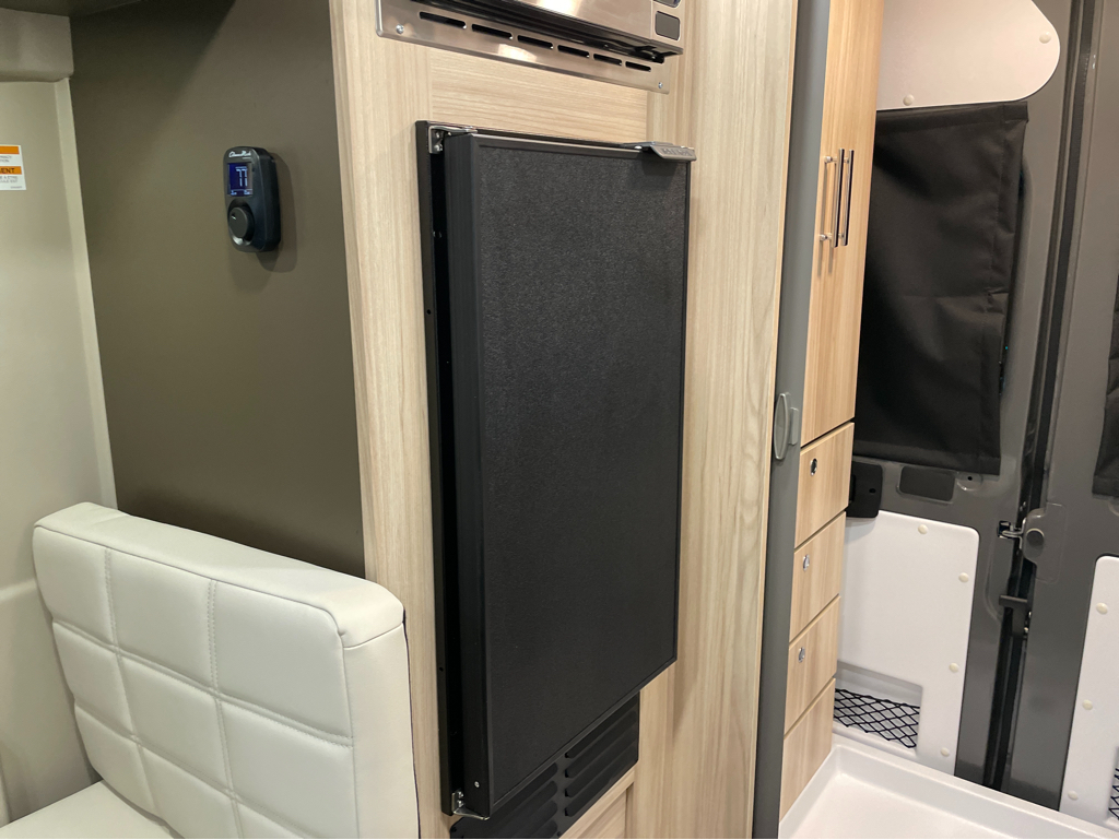 2027 Jayco Comet 18C - Image 8