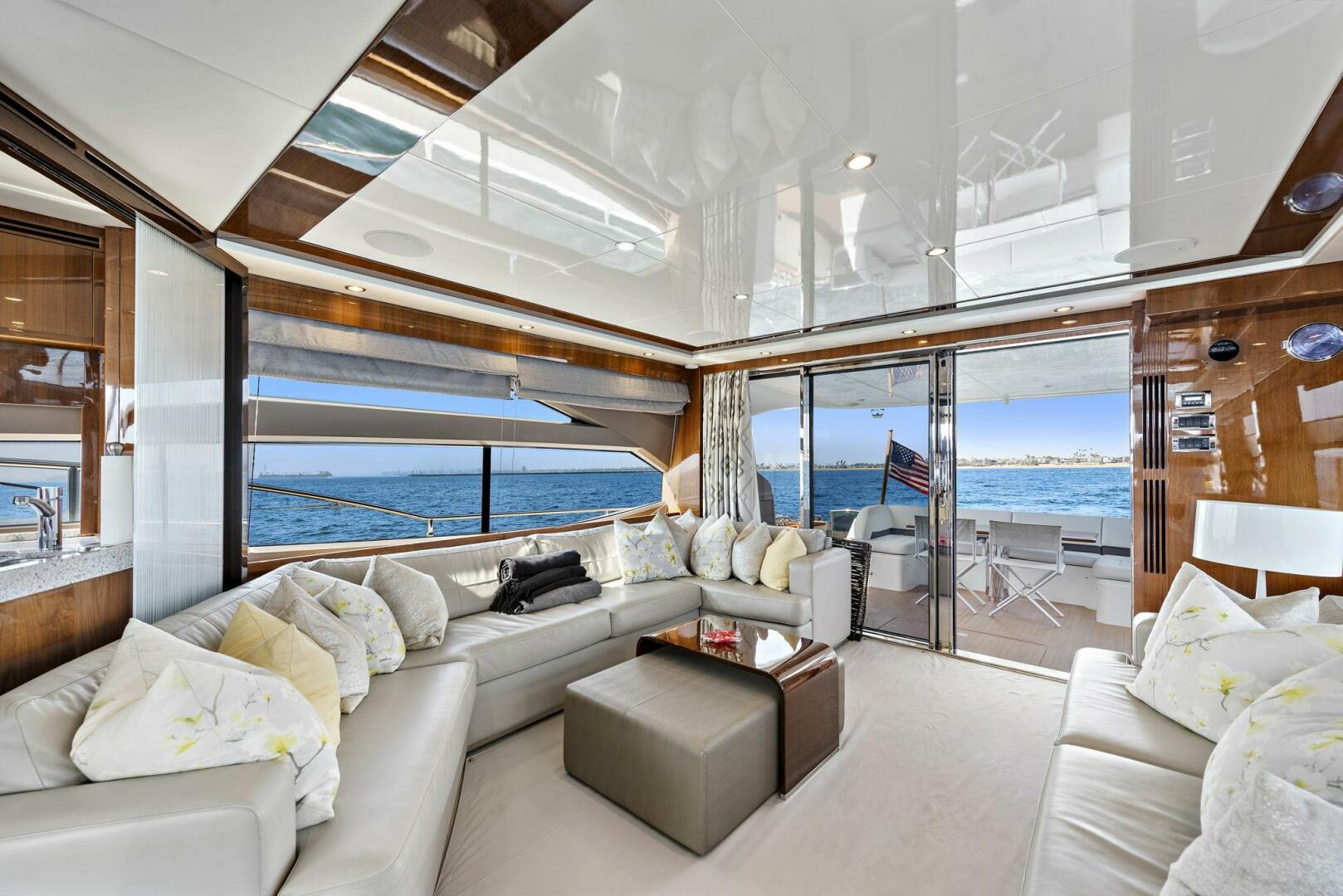 2015 Princess 72 Motoryacht - Image 19