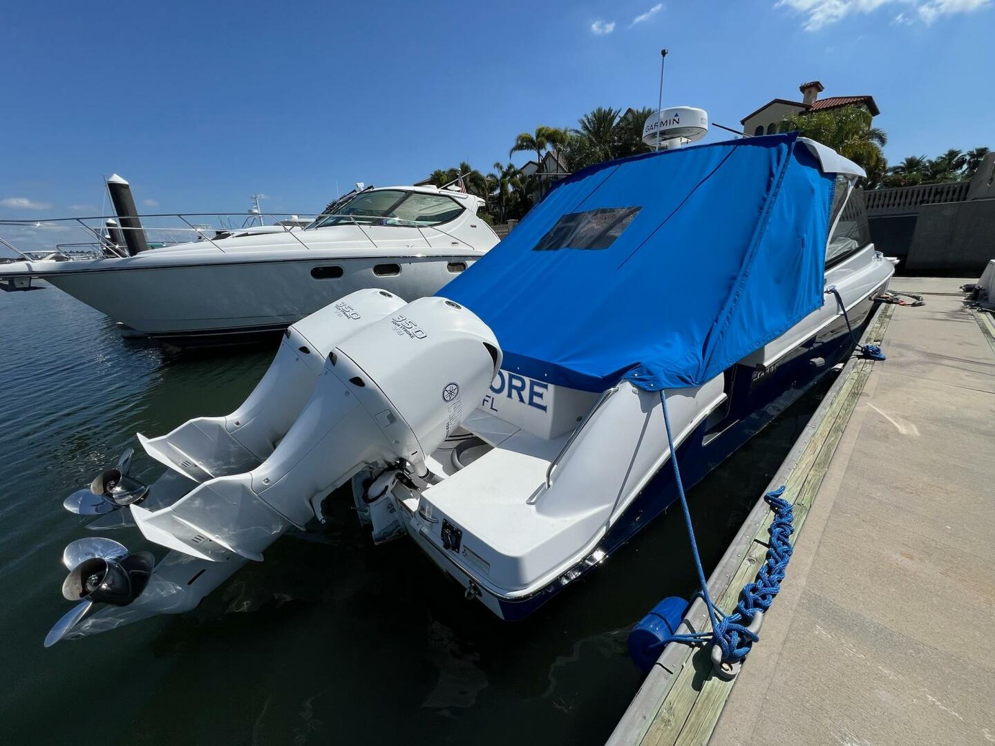 2019 Everglades 340 Dual Console - Image 28