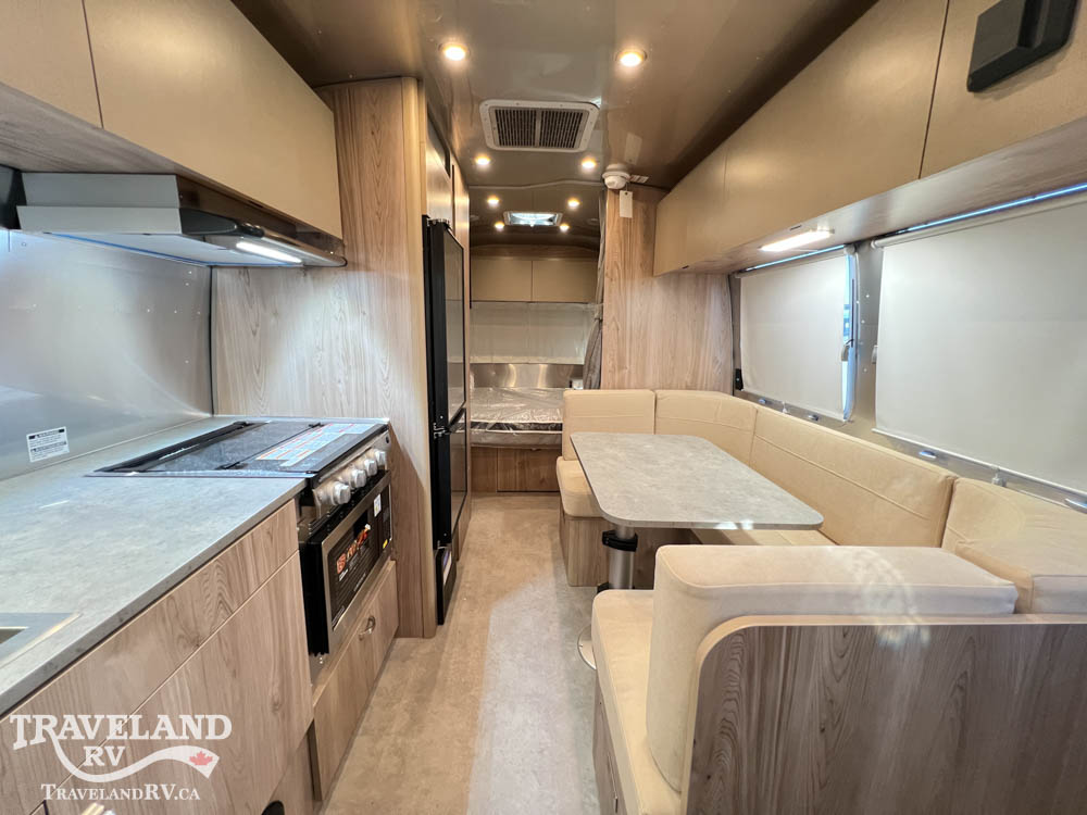 2027 Airstream Flying Cloud 23FBQ - Image 4