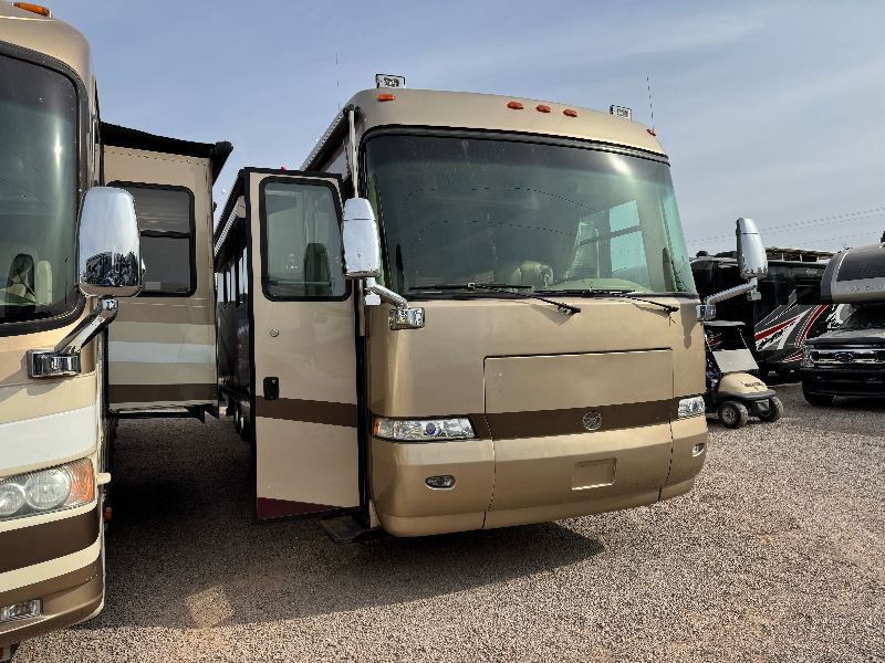 2004 Monaco Executive 40PBT - Image 1