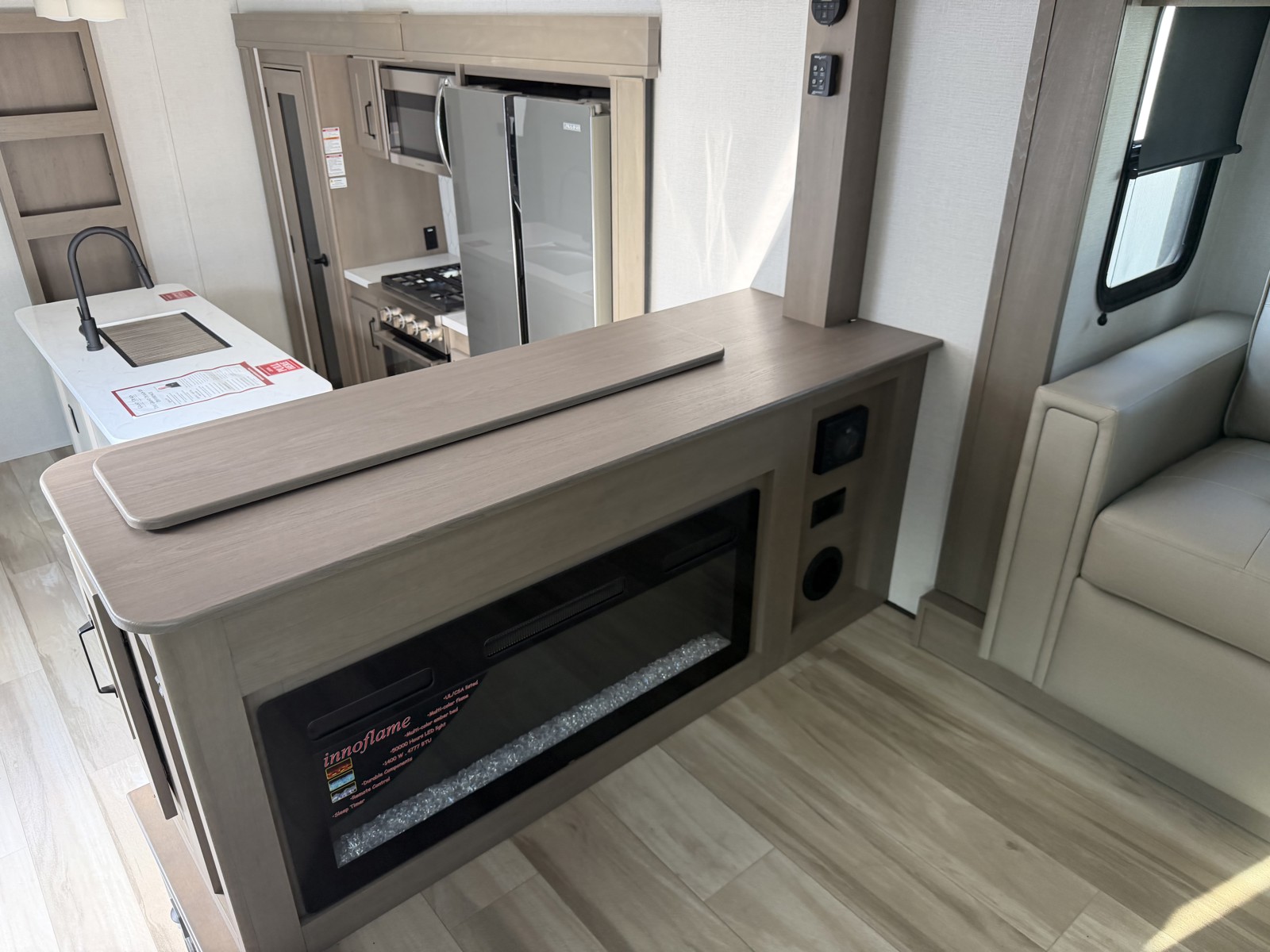 2025 GRAND DESIGN 360FLS - Image 25